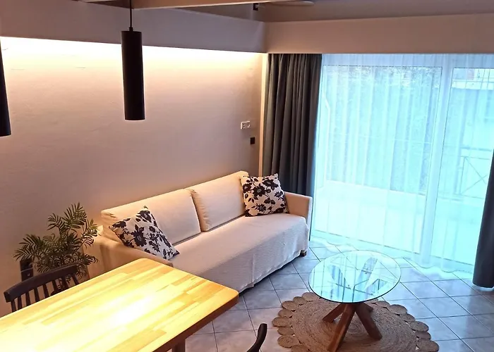 Filikon Maisonettes アパート カラマタ