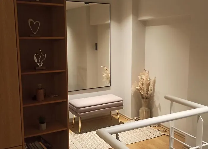 Filikon Maisonettes * カラマタ